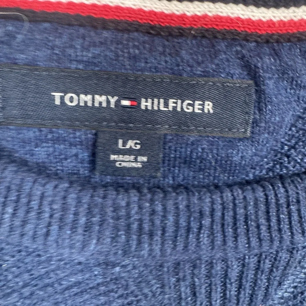 Tommy Hilfiger Crewneck Sweater Large Blue Textured Knit Logo